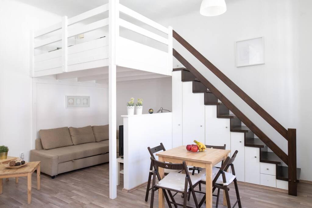 N28 Studio Next To Andrassy Boulevard. Budapest Esterno foto